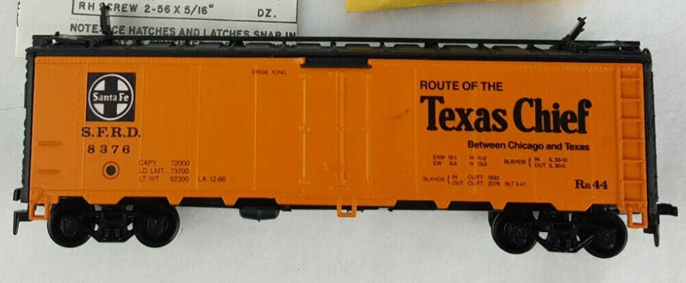 Athearn 5024 HO Scale 40' Steel Reefer (Blue Box Kit) "Texas Chief" ATSF - NOS 3 Athearn 5024 HO Scale 40' Steel Reefer (Blue Box Kit) "Texas Chief" ATSF - NOS