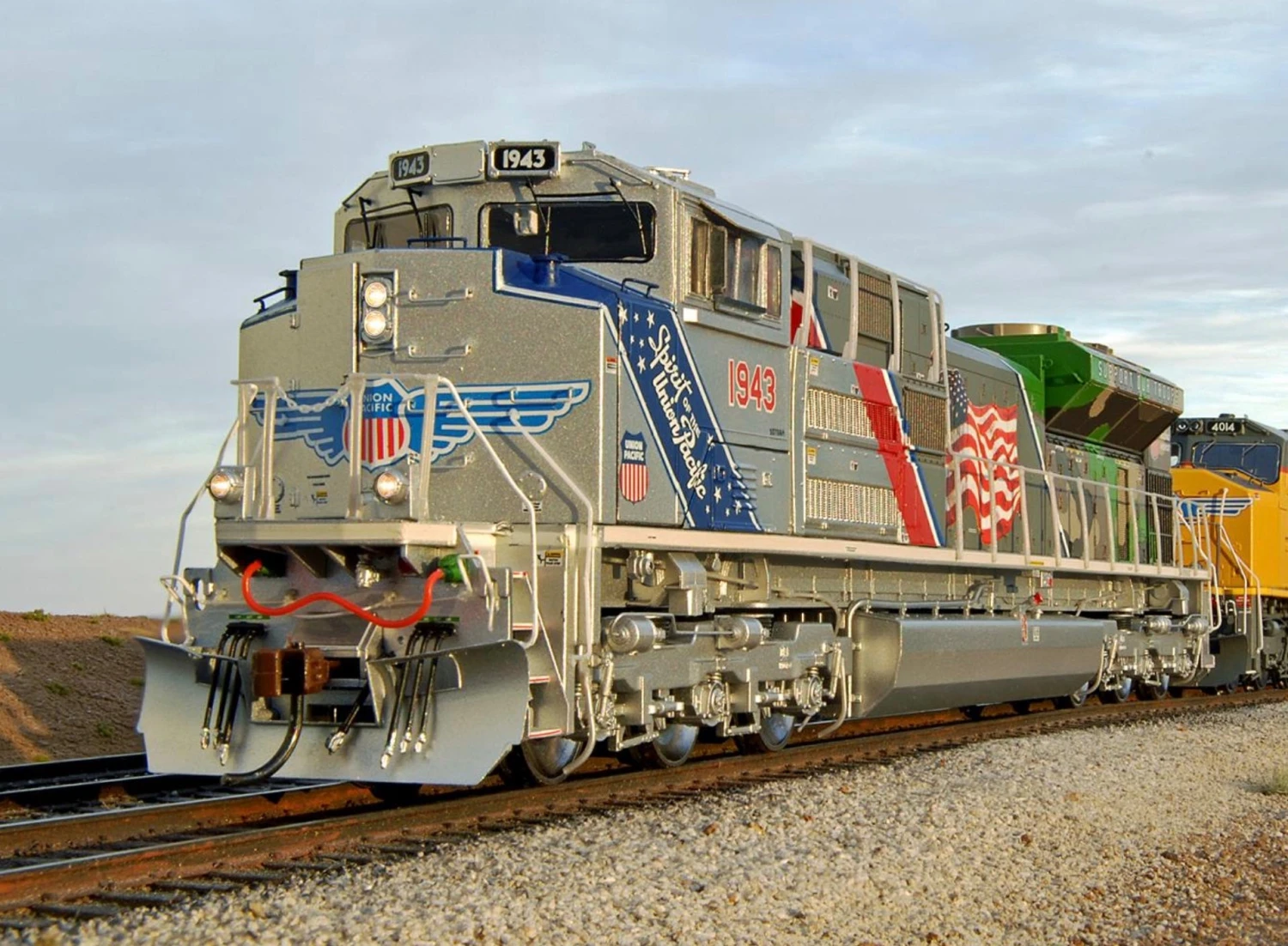 Athearn Genesis G19430 HO Scale SD70ACe Spirit Of Union Pacific UP 1943 4 Athearn Genesis G19430 HO Scale SD70ACe Spirit Of Union Pacific UP 1943 - Image 2