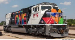 Athearn Genesis G75718 HOScale SD70 Union Pacific We Are ONE UP 1979 -Athearn Train Shop athearn genesis g75718 hoscale sd70 union pacific we are one up 1979 2